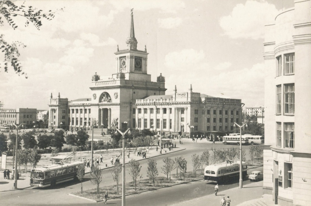 1962 г., г.Волгоград, Привокзальная площадь.